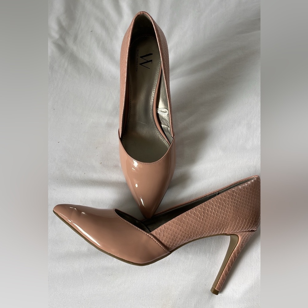 Sz 10 Blush Worthington heels - listed as 9.5 cause they run small!!